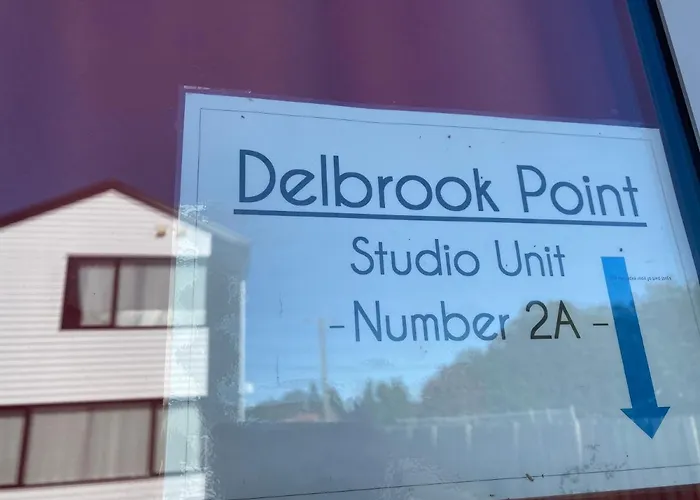 Delbrook Point Cozy-Studio