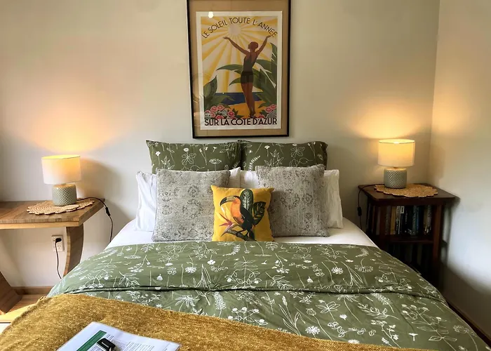 Gully Hideaway Apartment